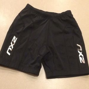 2xu women’s compression shorts from Nordstrom!